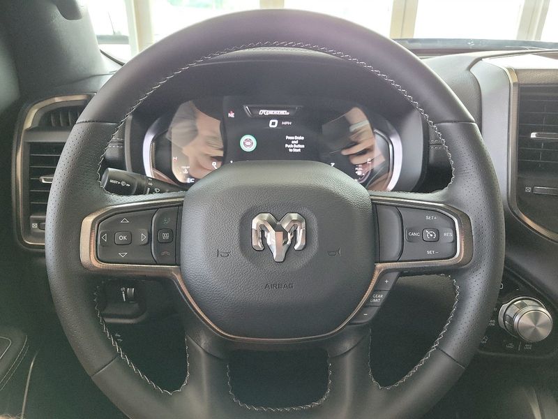 Steering Wheel and Dashboard in Dodge RAM 1500 Rebel · Free Stock