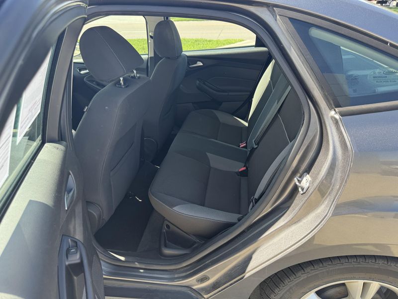 Used 2013 Ford Focus SEImage 11