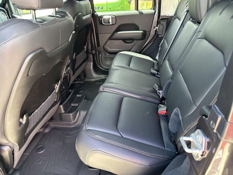 New 2025 Jeep Wrangler 4-door SaharaImage 12