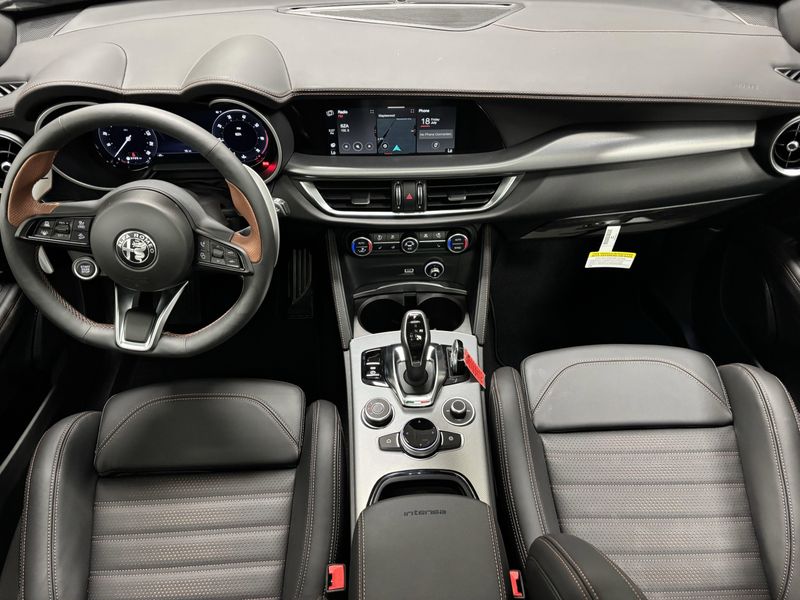 New 2025 Alfa Romeo Stelvio Intensa AwdImage 13