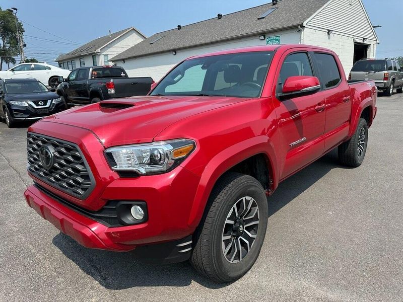 2023 Toyota Tacoma TRD Sport photo 3
