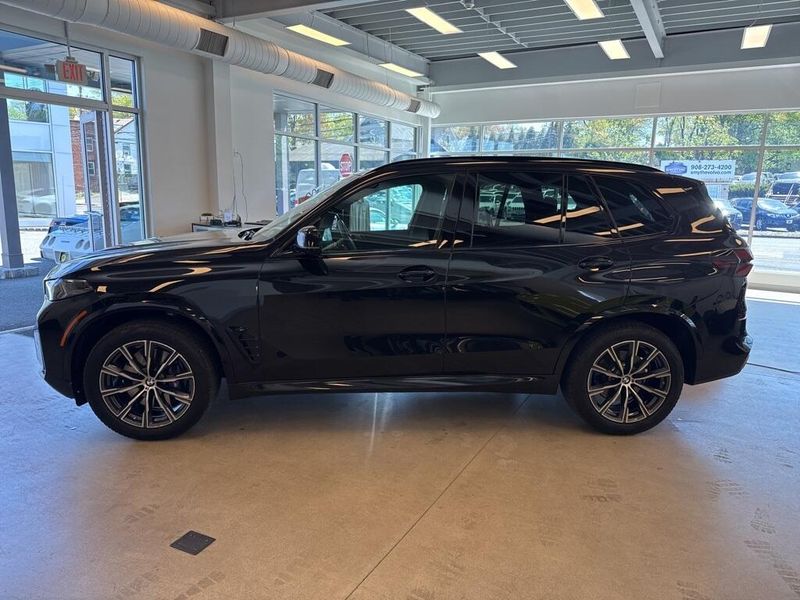 2025 BMW X5 xDrive40i M PACKAGE