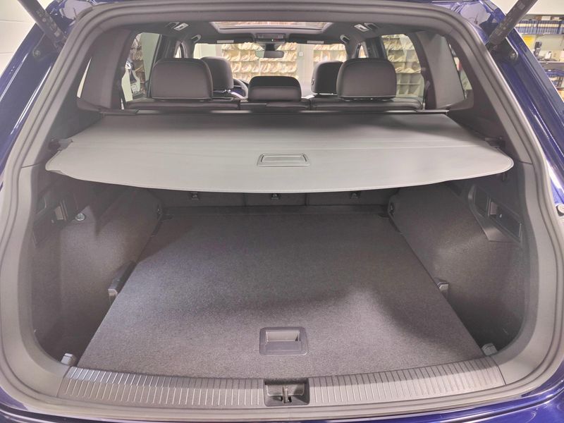 Used 2024 Volkswagen Tiguan AWD SEL R-Line w/Sunroof/NavImage 19