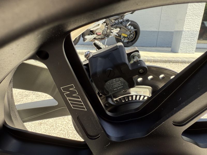 New 2025 BMW S 1000 RR 