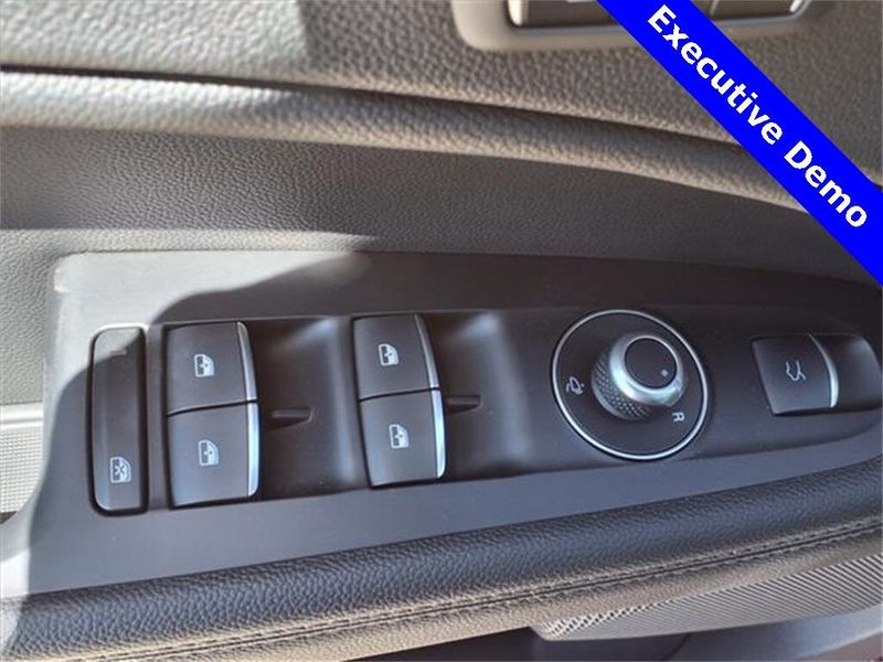 2025 Alfa Romeo Stelvio Image 17
