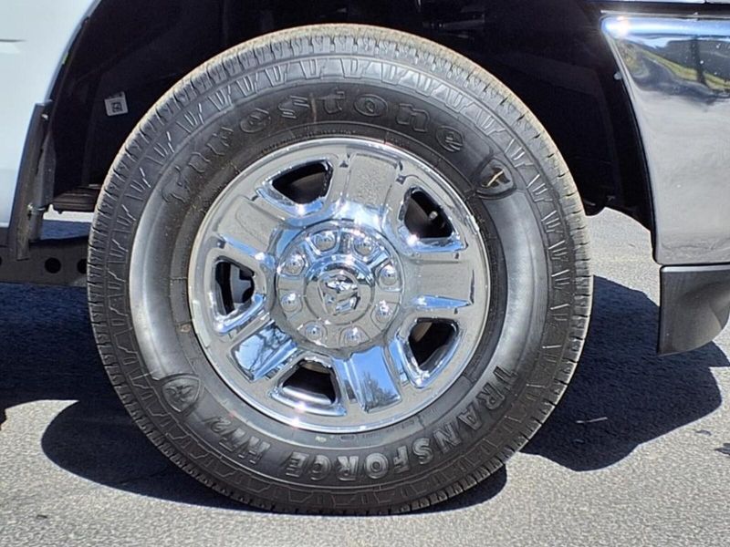 2025 Ram 2500 Tradesman photo 3