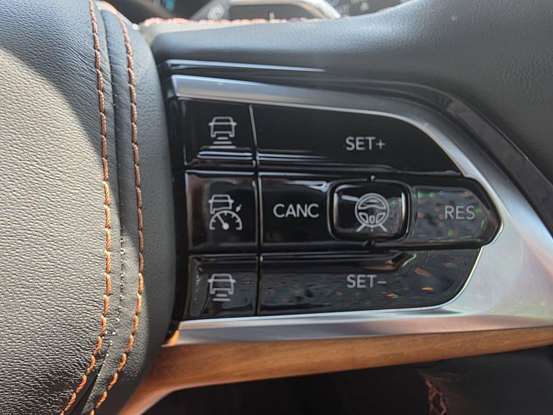 Used 2023 Jeep Grand Cherokee 4xe Summit ReserveImage 22