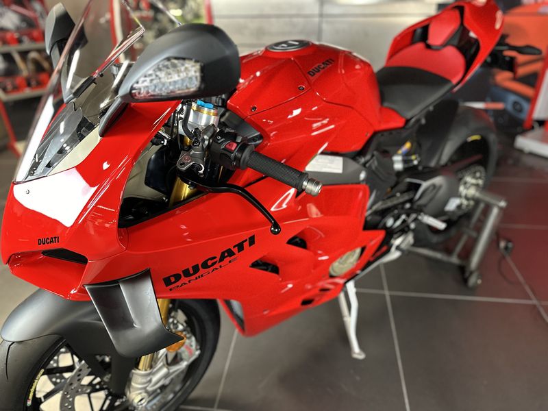 2024 Ducati PANIGALE V4 SImage 6