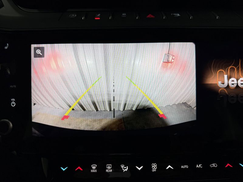 New 2026 Jeep Grand Cherokee Limited 4x4Image 15