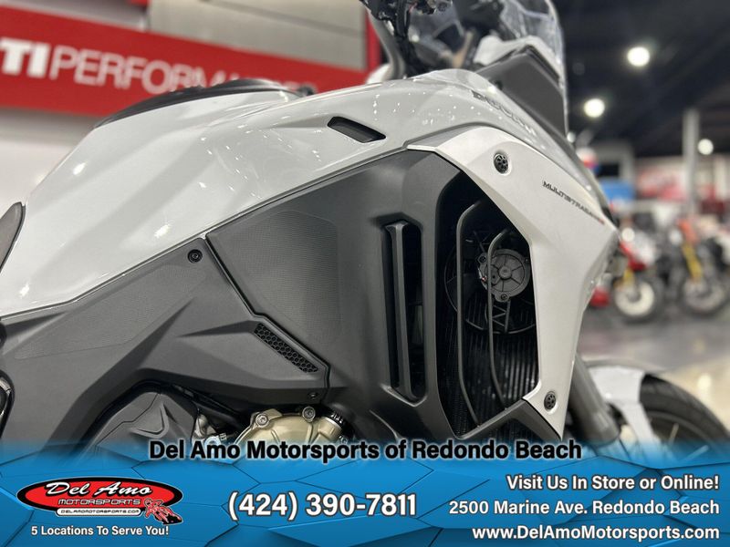 2024 Ducati MULTISTRADA V4 S TRAVEL & RADAR SPOKED WHEELS Image 8