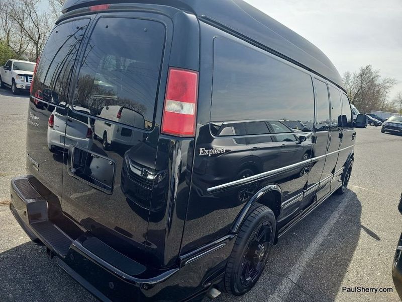 2014 Chevrolet Express 2500 Image 5
