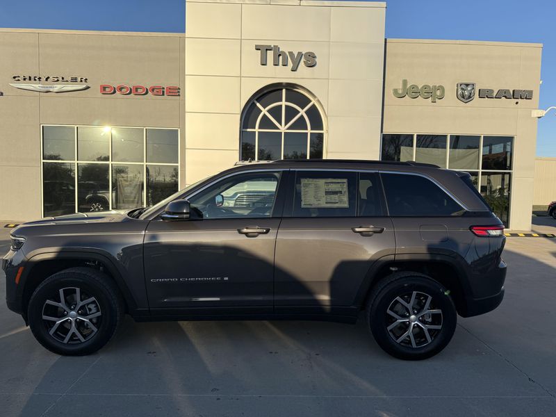 New 2025 Jeep Grand Cherokee Limited 4x4Image 39