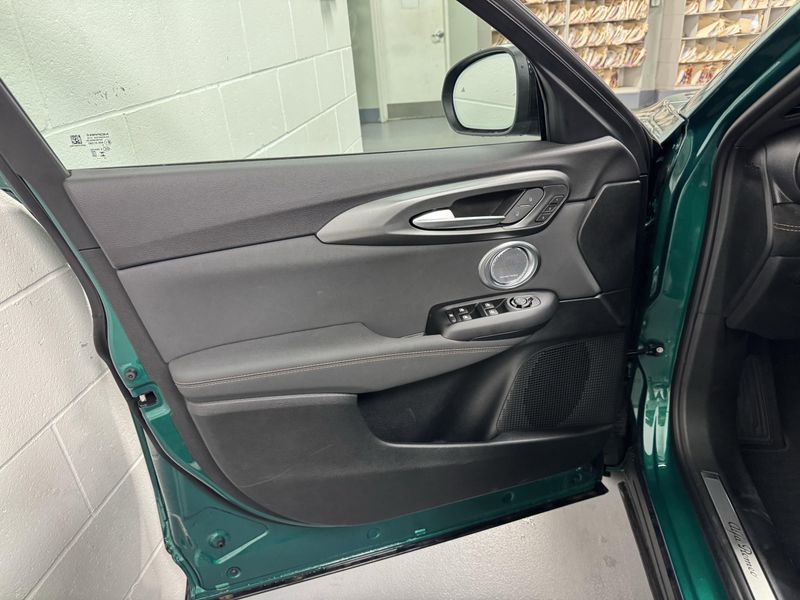 New 2025 Alfa Romeo Tonale Intensa Hybrid EawdImage 5