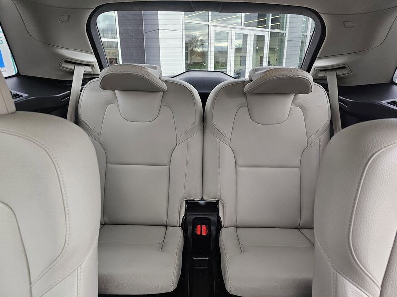 Used 2023 Volvo XC90 Recharge Plug-In Hybrid PlusImage 13
