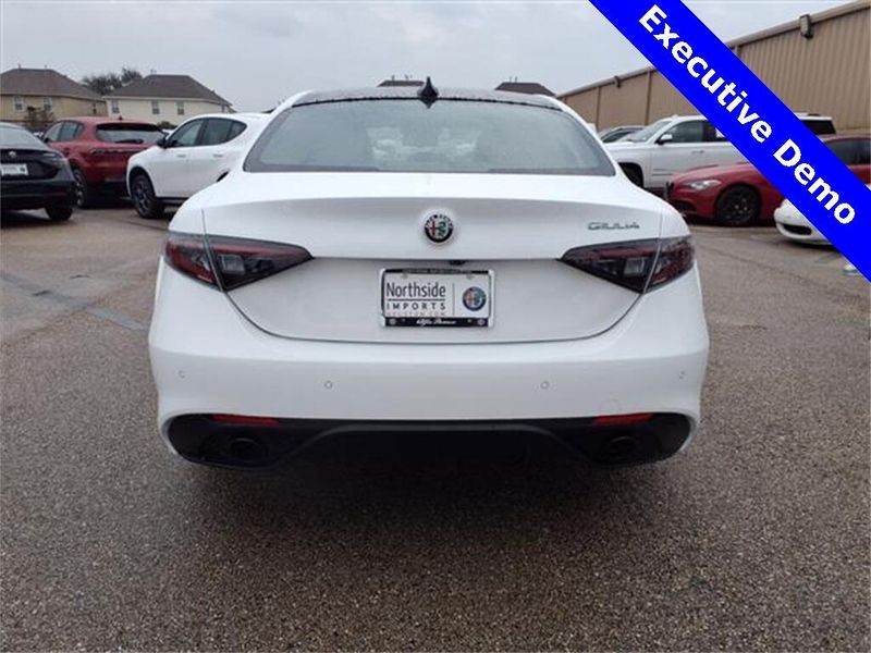 New 2025 Alfa Romeo Giulia SprintImage 7