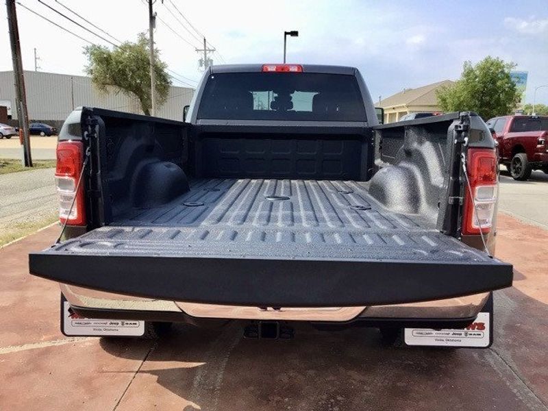 2024 RAM 3500 Tradesman Crew Cab 4x4 8