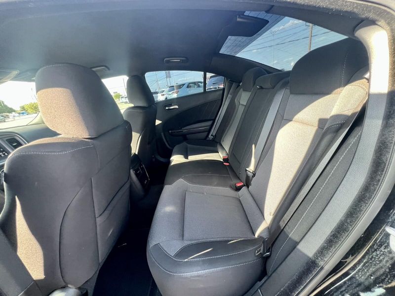 2020 Dodge Charger SXT photo 8
