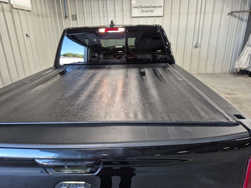 2023 RAM 1500 LimitedImage 15