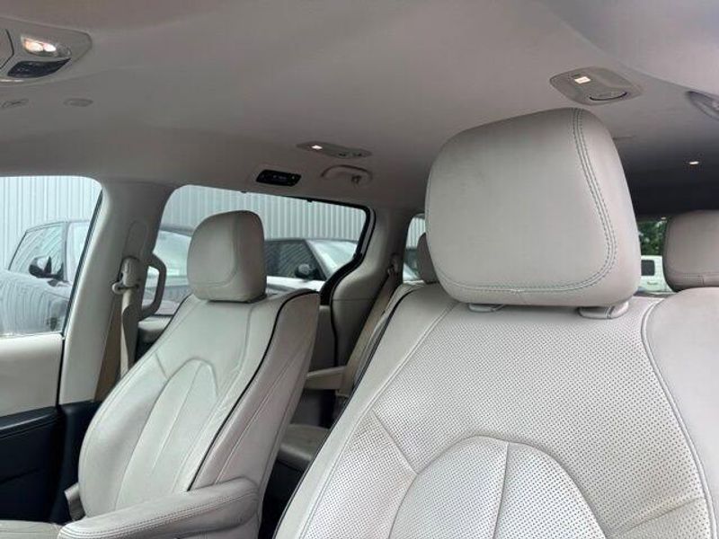 2018 Chrysler Pacifica Hybrid Limited