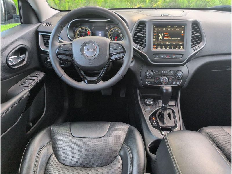 2023 Jeep Cherokee Altitude LuxImage 33