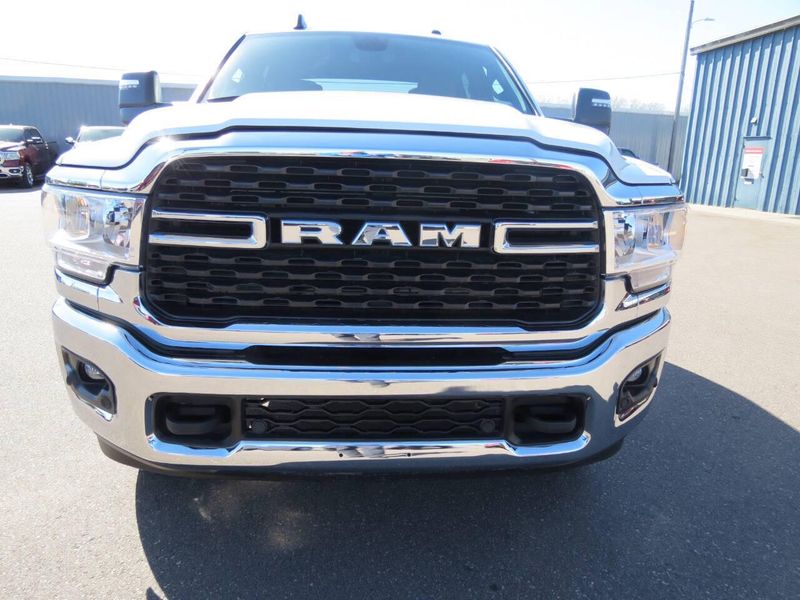 Used 2024 RAM 2500 Big Horn 4x4 4dr Crew Cab 6.3 ft. SB PickupImage 5