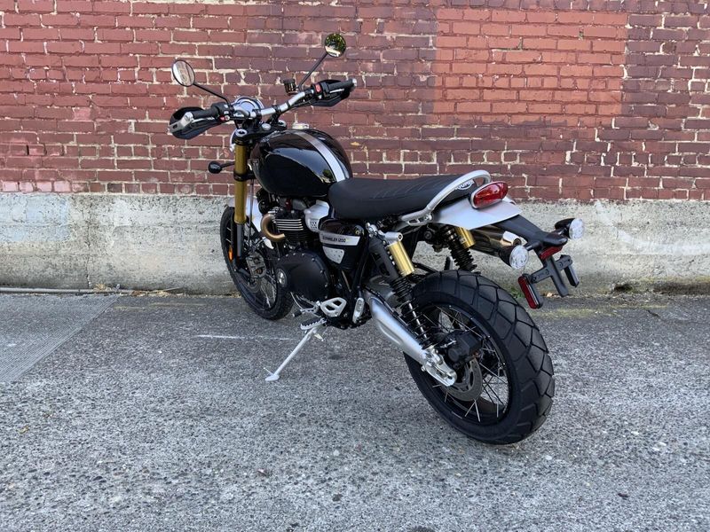 2025 Triumph SCRAMBLER 1200 XE