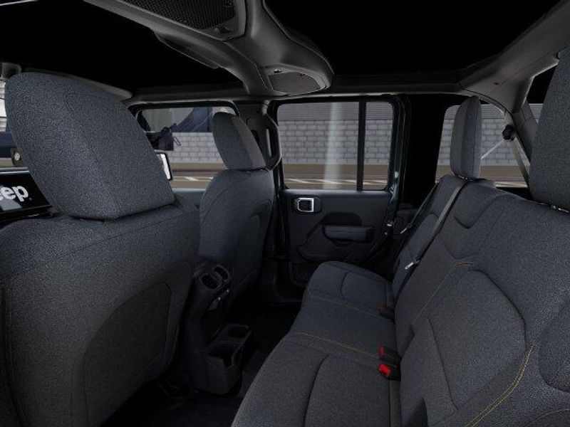 Jeep Wrangler 4xE Image 23
