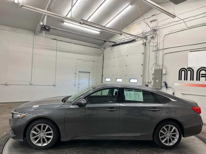 2021 Honda Accord LXImage 11