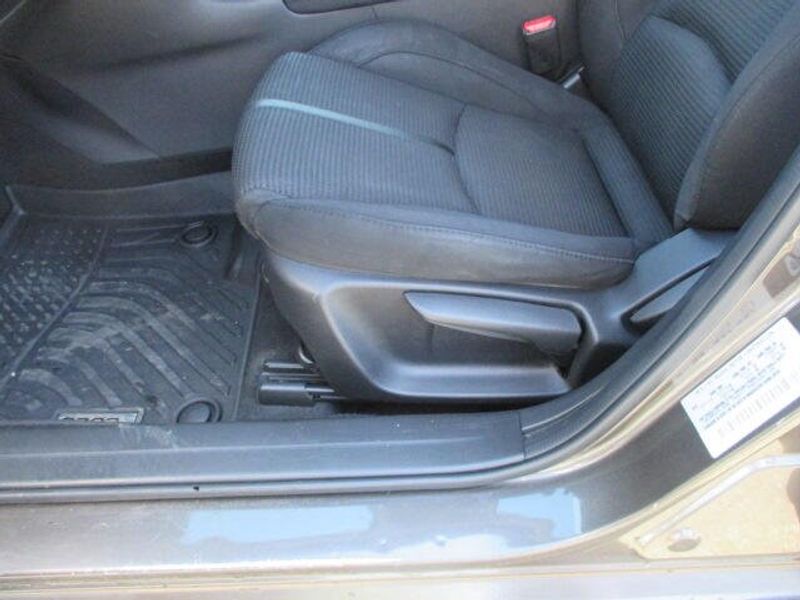 Used 2017 Mazda Mazda3 SportImage 15
