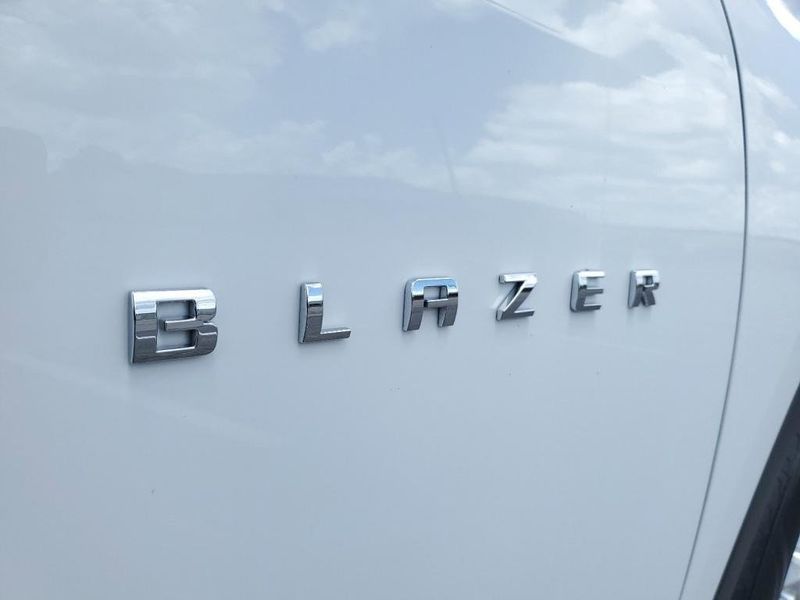 2020 Chevrolet Blazer LT in a Summit White exterior color and Jet Blackinterior. Johnson Dodge 601-693-6343 pixelmotiondemo.com 