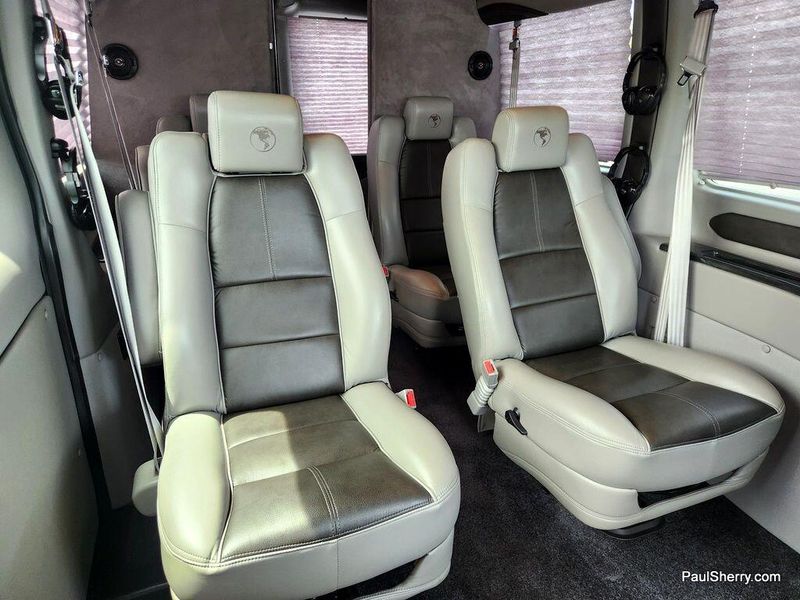 2018 Ford Transit-250 Image 32