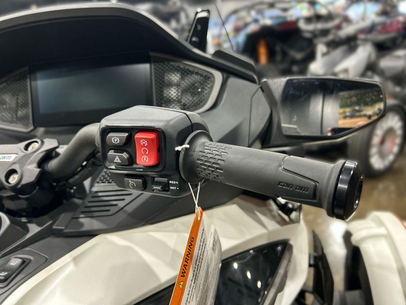 New 2026 Can-Am SPYDER RT SEA-TO-SKY (SE6) Image 29