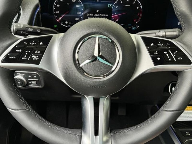 2024 Mercedes-Benz GLB 250Image 15