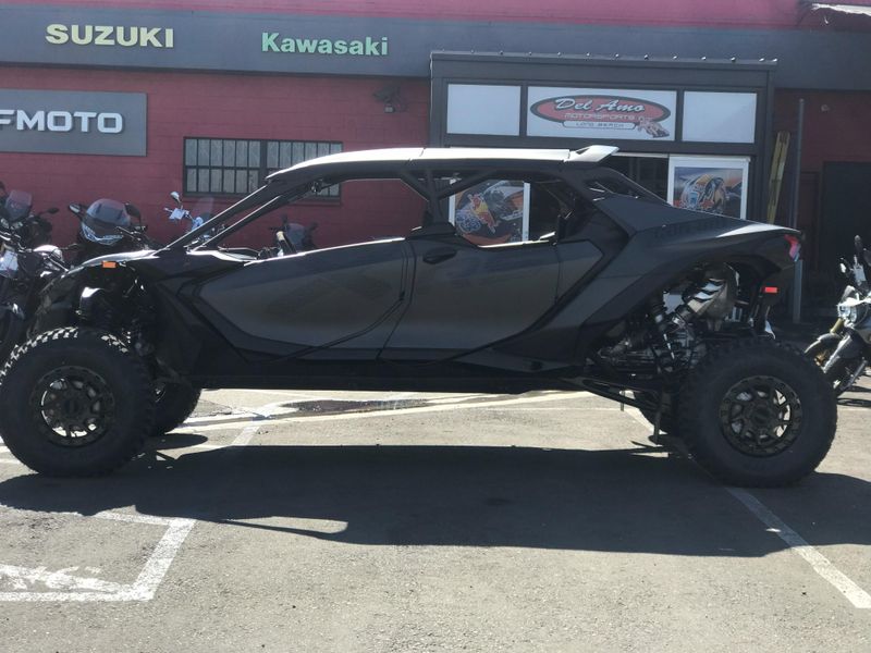 2025 Can-Am MAVERICK R MAX X RS WITH SMART-SHOX 999T DCT Image 4