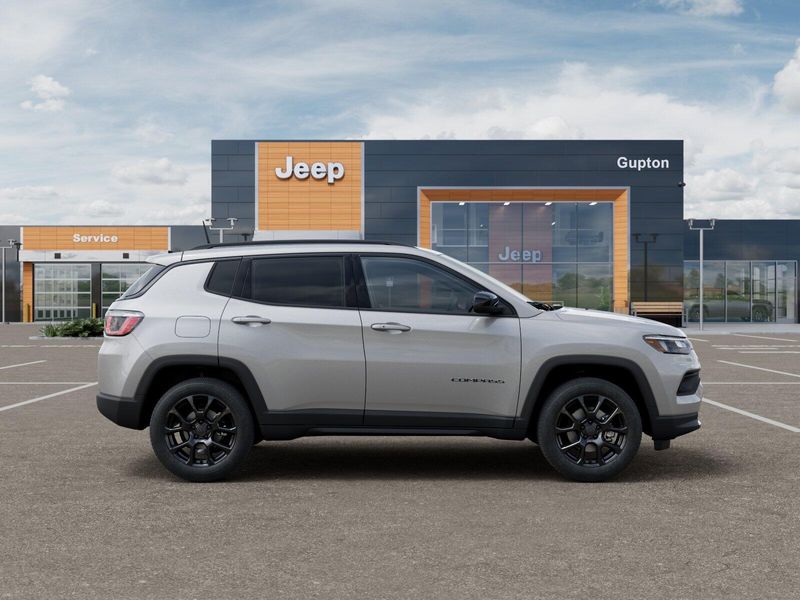 New 2026 Jeep Compass Latitude Altitude 4x4Image 47