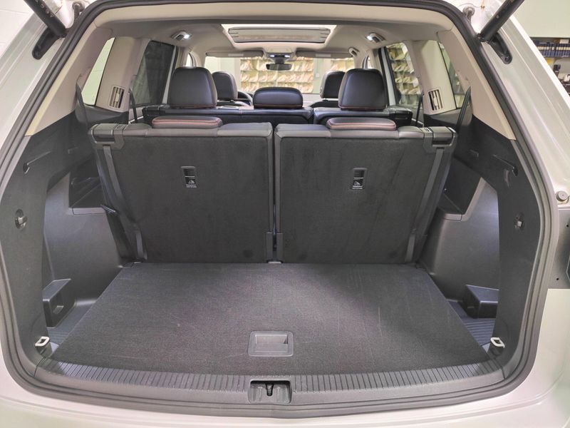 Used 2024 Volkswagen Atlas AWD Peak Edition SEL w/Sunroof/NavImage 15