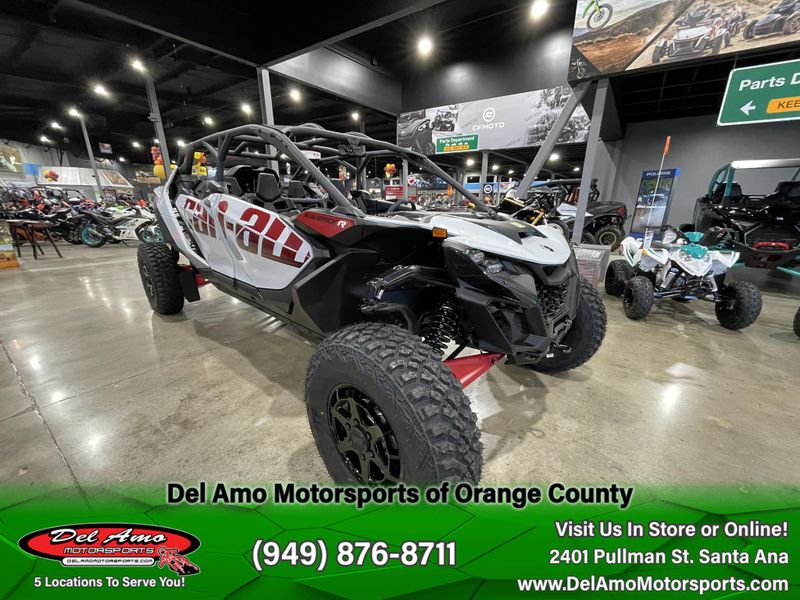 2025 Can-Am MAVERICK R MAX  999T DCTImage 2