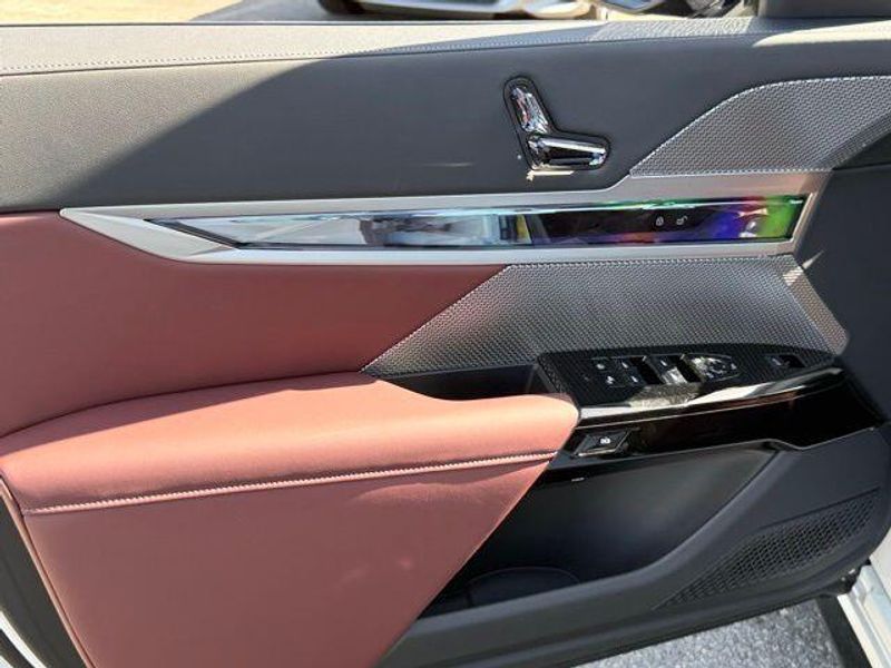 New 2026 BMW i7 xDrive60Image 15