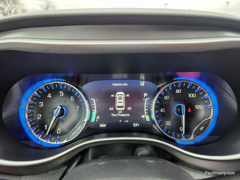 New 2026 Chrysler Voyager Lx