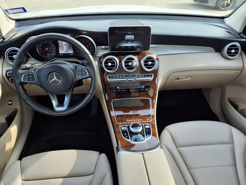 2018 Mercedes-Benz GLC 300 300Image 4