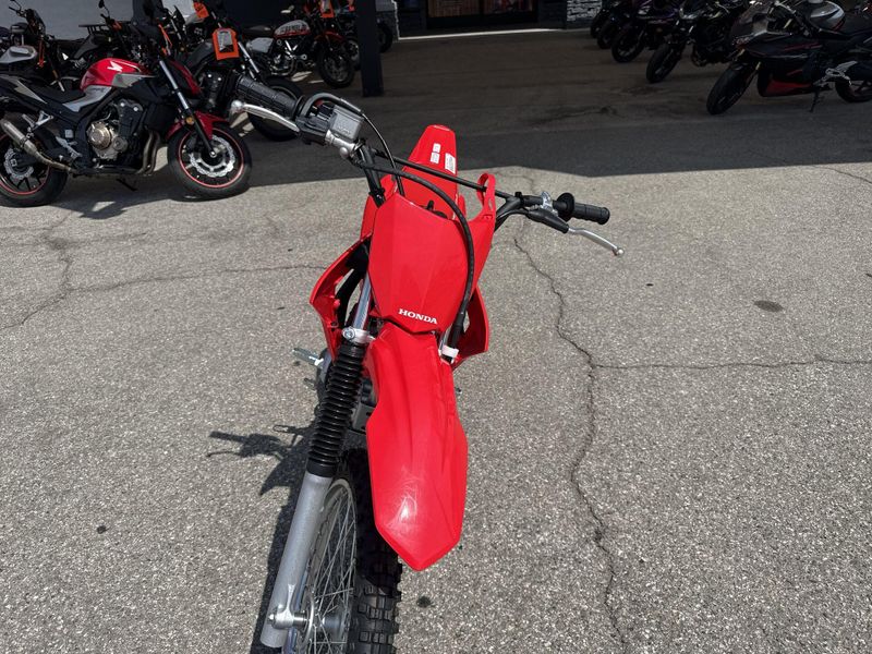 New 2027 Honda CRF125F BIG WHEEL Image 12