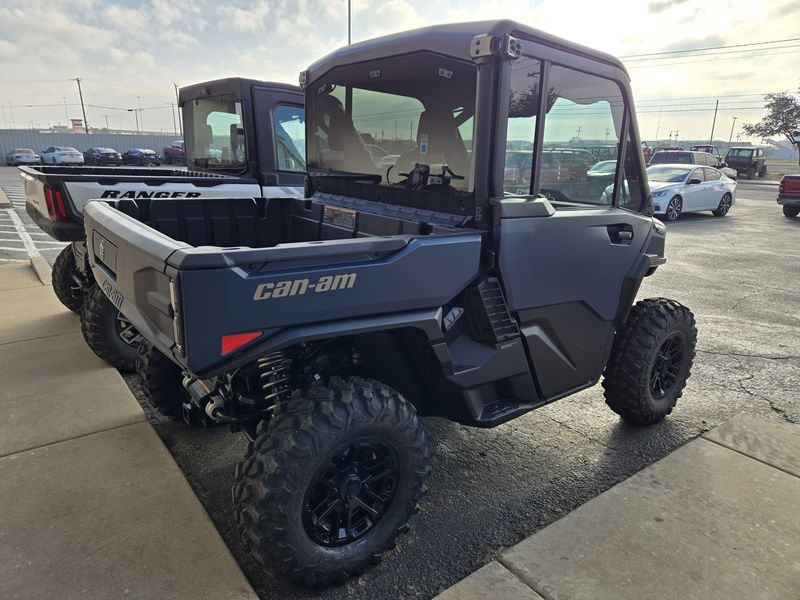 NEW 2026 CAN-AM DEFENDER LIMITED CAB HD11 Image 9