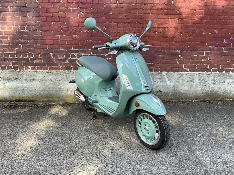 New 2027 Vespa PRIMAVERA 150 80TH ANNIVERSARY 