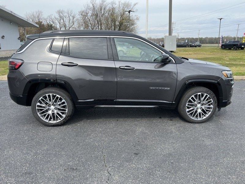 2023 Jeep Compass Limited 4x4Image 8