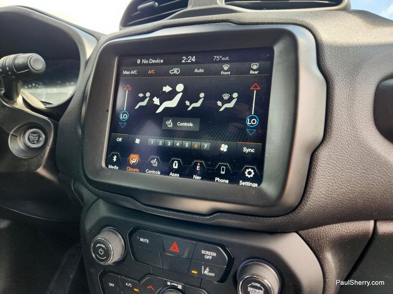 Used 2023 Jeep Renegade Latitude