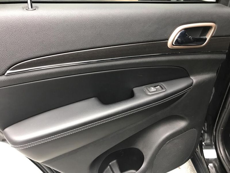 Used 2016 Jeep Grand Cherokee LimitedImage 19