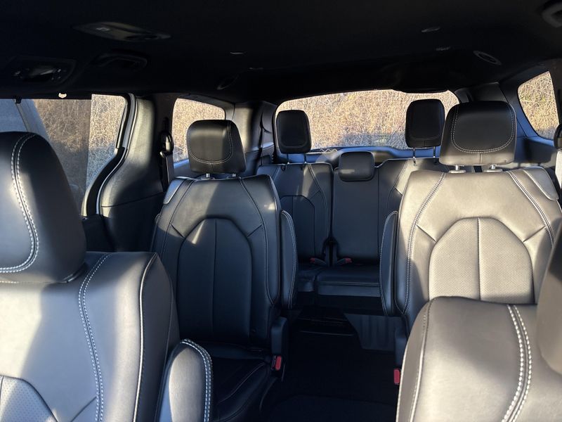 New 2026 Chrysler Pacifica SelectImage 35