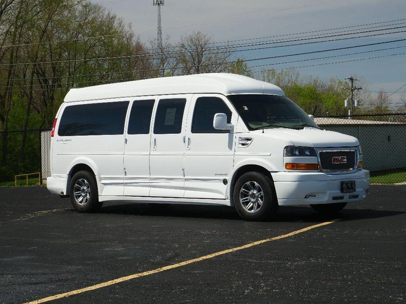 2019 GMC Savana Image 10