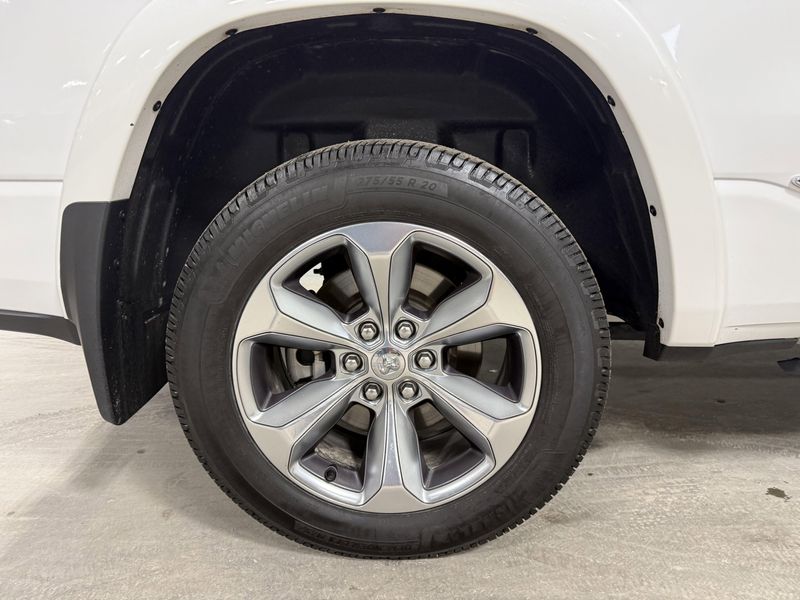 Used 2020 RAM 1500 Limited in a Ivory White Tri Coat Pearl Coat exterior color and Blackinterior. Thys Motor Company 319-318-6640 thysmotorco.com 