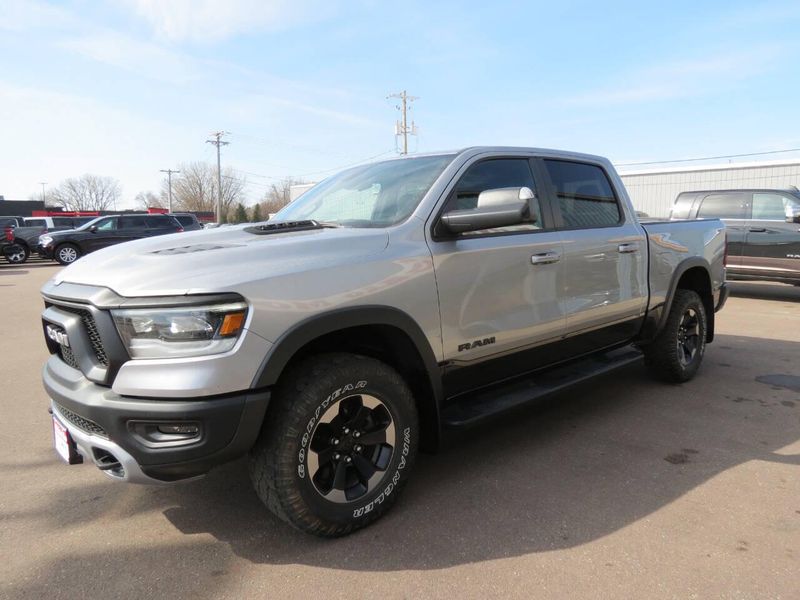 2020 RAM 1500 Rebel 4x4 4dr Crew Cab 5.6 ft. SB PickupImage 4